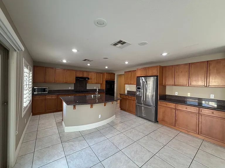 9239 Camden Heights Ct — Photo 2