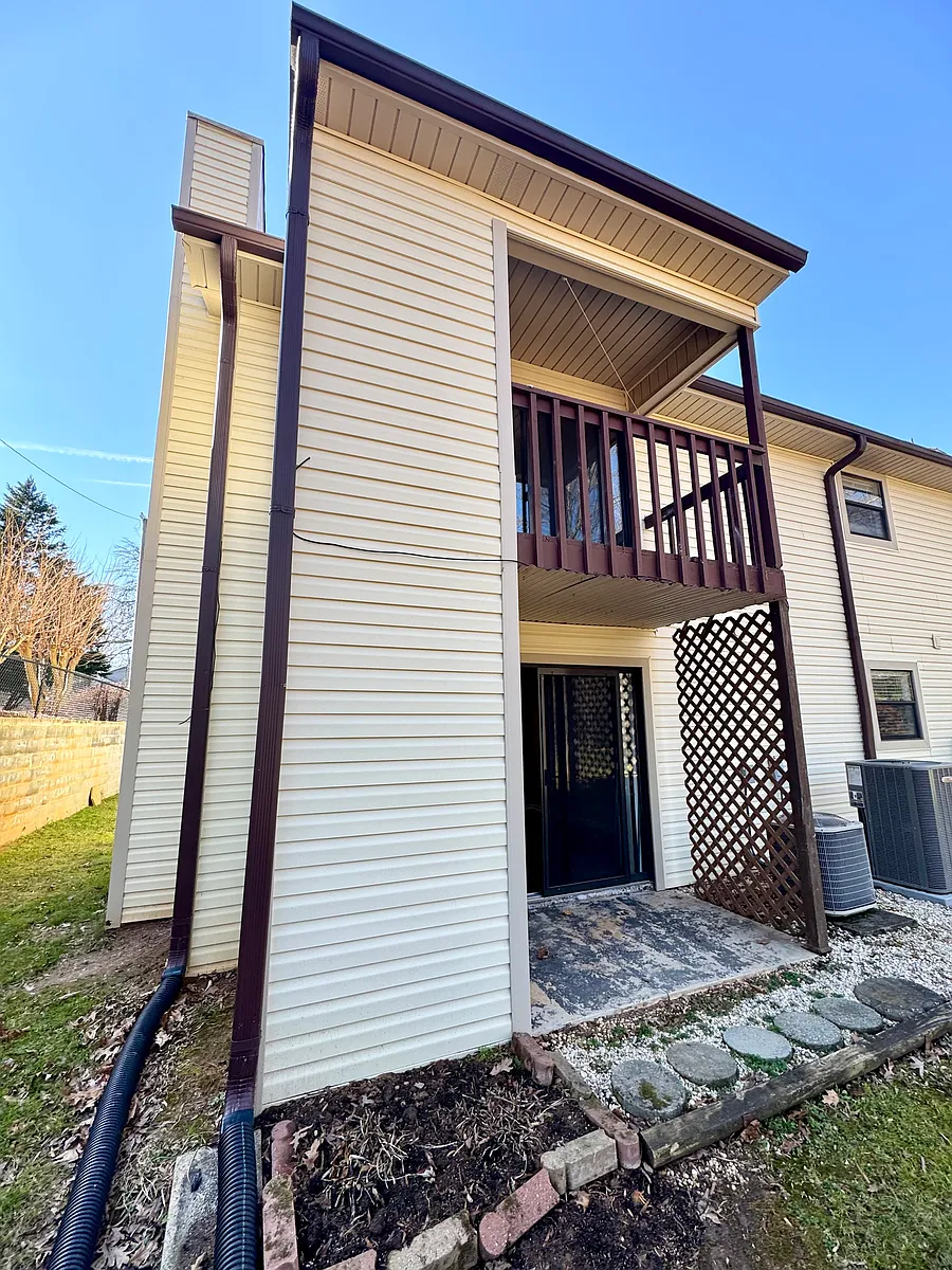 Building Photo - 514 Brookside Ct
