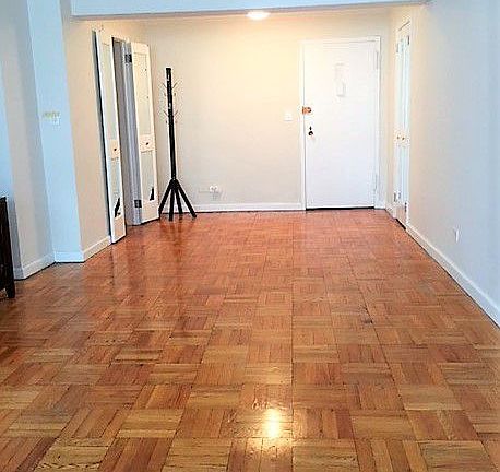 3rd image of 1381 Avenue Of The Amer #5I
