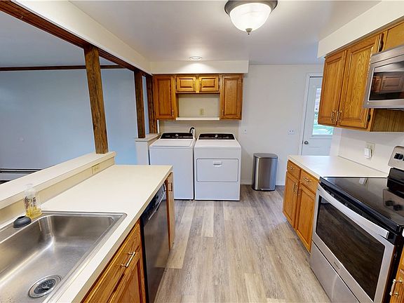 5th image of 20 Pineview Ter