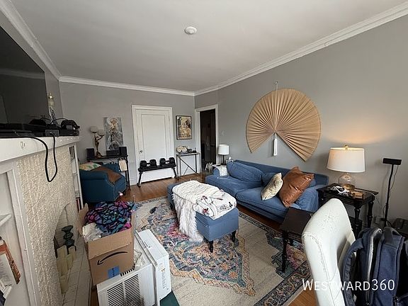 4th image of 6051 N Hermitage Ave #1
