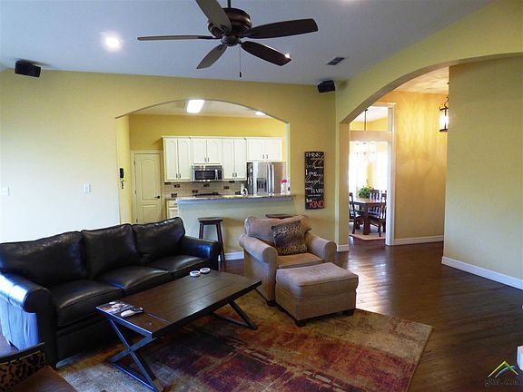 4th image of 106 Diane Ln