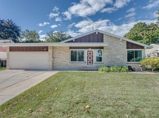 1911 Fabry St, Oshkosh, WI 54902