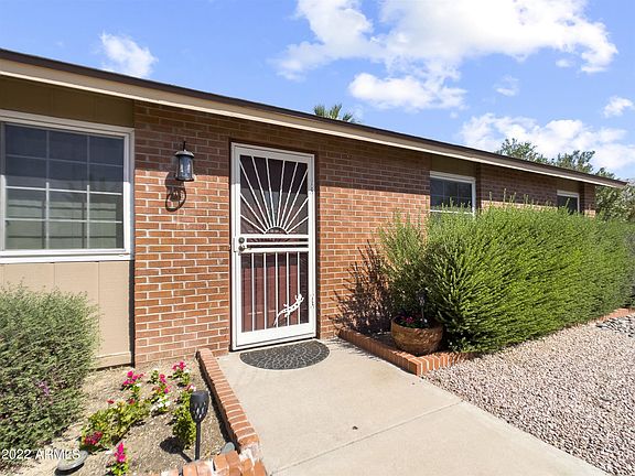 5th image of 4414 E Arapahoe St