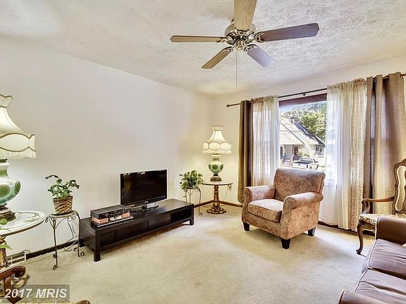 Living Room with great bay window
