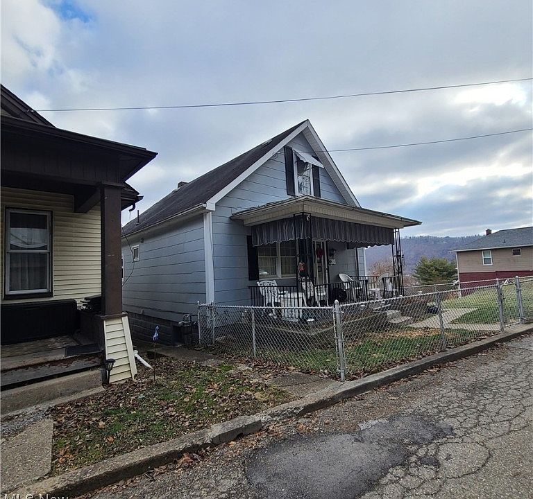 1st image of 526 N 8th St