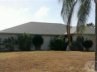 928 SE 23rd Ter, Cape Coral, FL 33990
