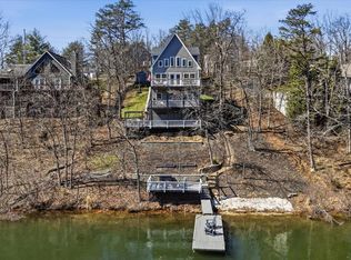 1239 Lakeview Dr, Cross Junction, VA 22625