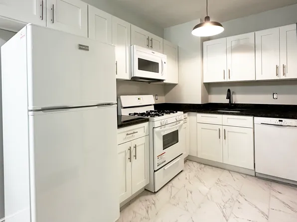 172 Valley Rd #A, Montclair, NJ 07042