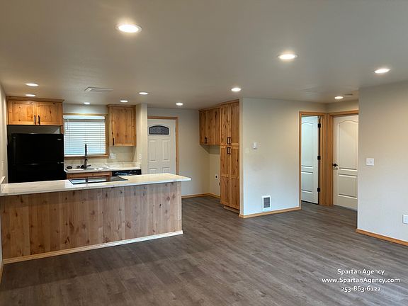 3rd image of 12121 108th Avenue Ct E
