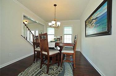 4th image of 262 Strawberry Cir