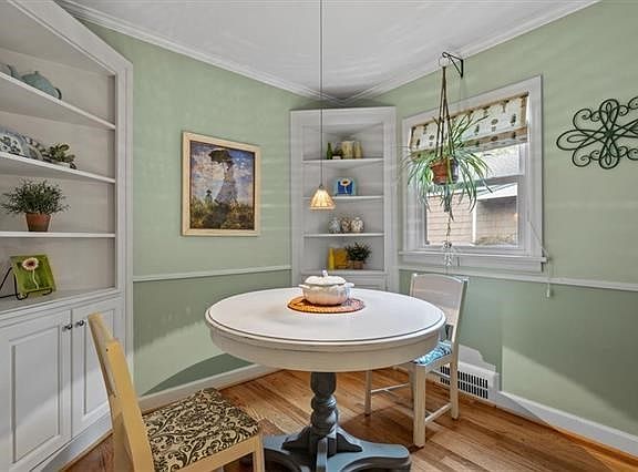 5th image of 1276 W 71st Ter