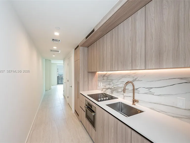77 SE 5th St #4004 — Photo 8
