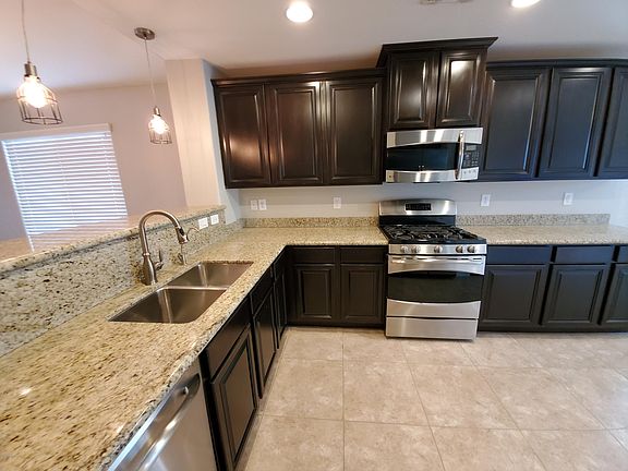 3rd image of 2020 E Lindrick Dr