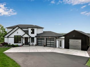 569 Mill Rd, East Aurora, NY 14052