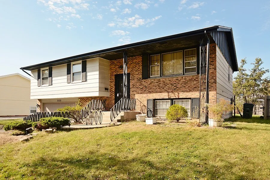 3522 Laurel Ln photo 1