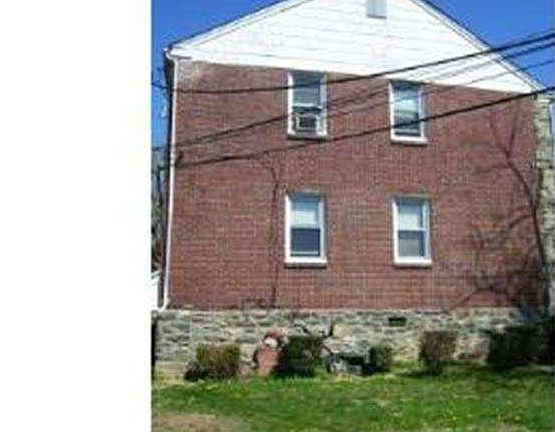 3rd image of 210 Hiawatha Ln