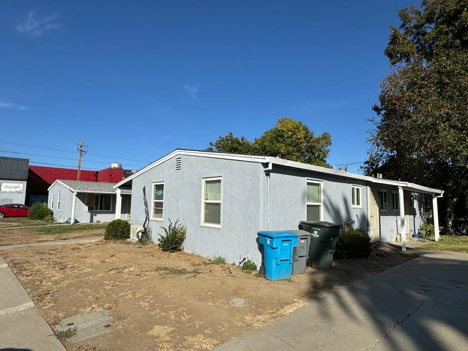 739 Sloss Ave photo 1