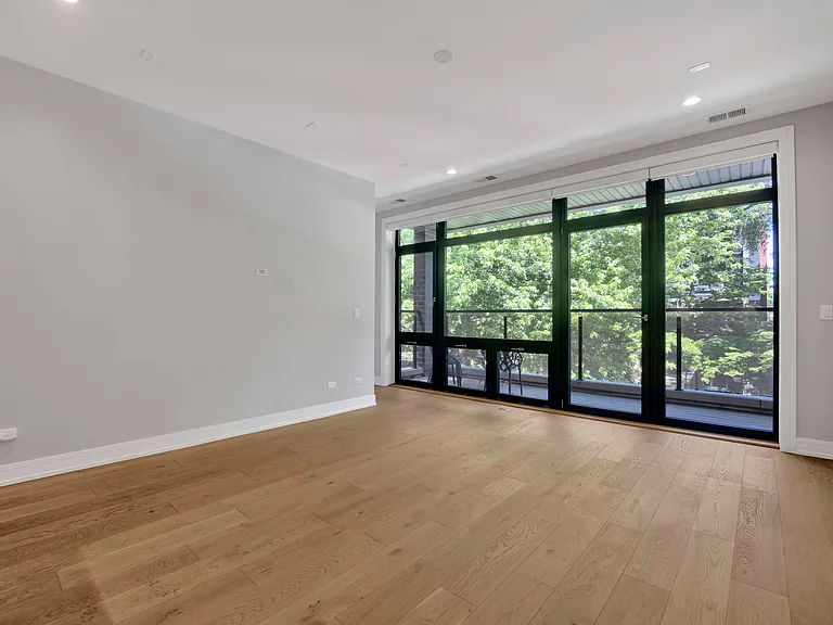 1022 N Honore St #2 — Photo 9