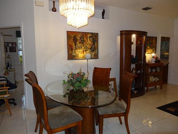 5th image of 5937 Cocowood Ct