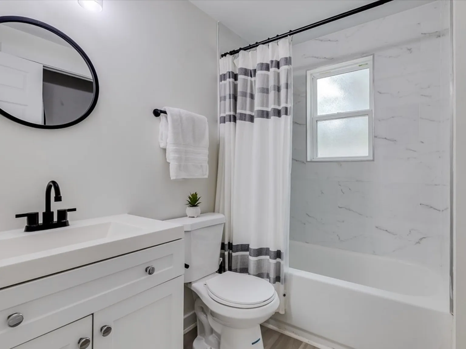2 bed, 801 sqft, $2,500 — Photo 4