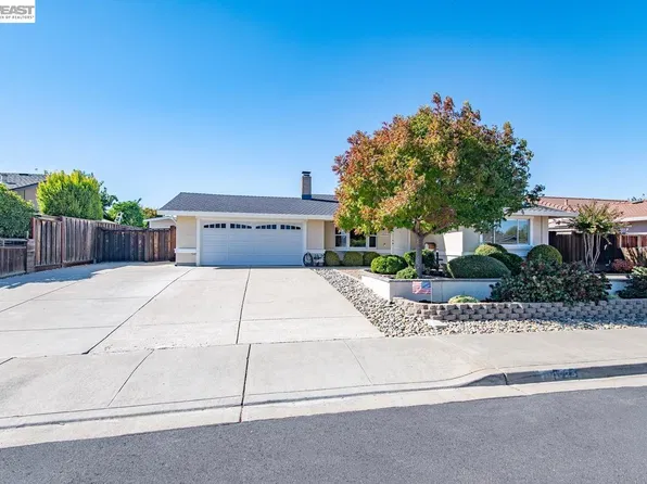 1723 Genoa St, Livermore, CA 94550