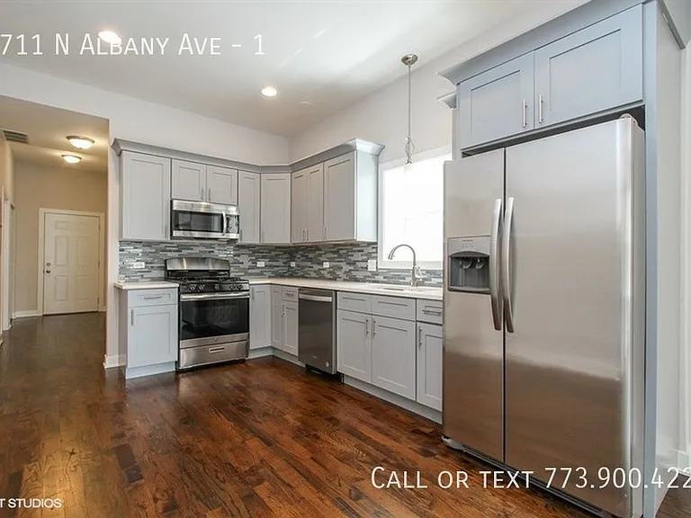 1711 N Albany Ave #1 — Photo 5