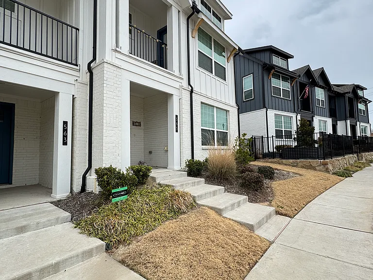 563 Eiseley Dr — Photo 25