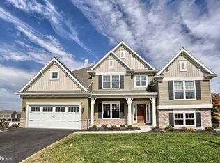 100 Vista Dr, Hummelstown, PA 17036