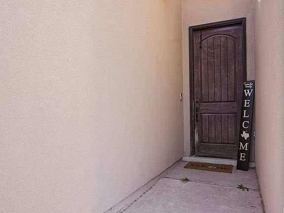 4th image of 13543 Doncaster St