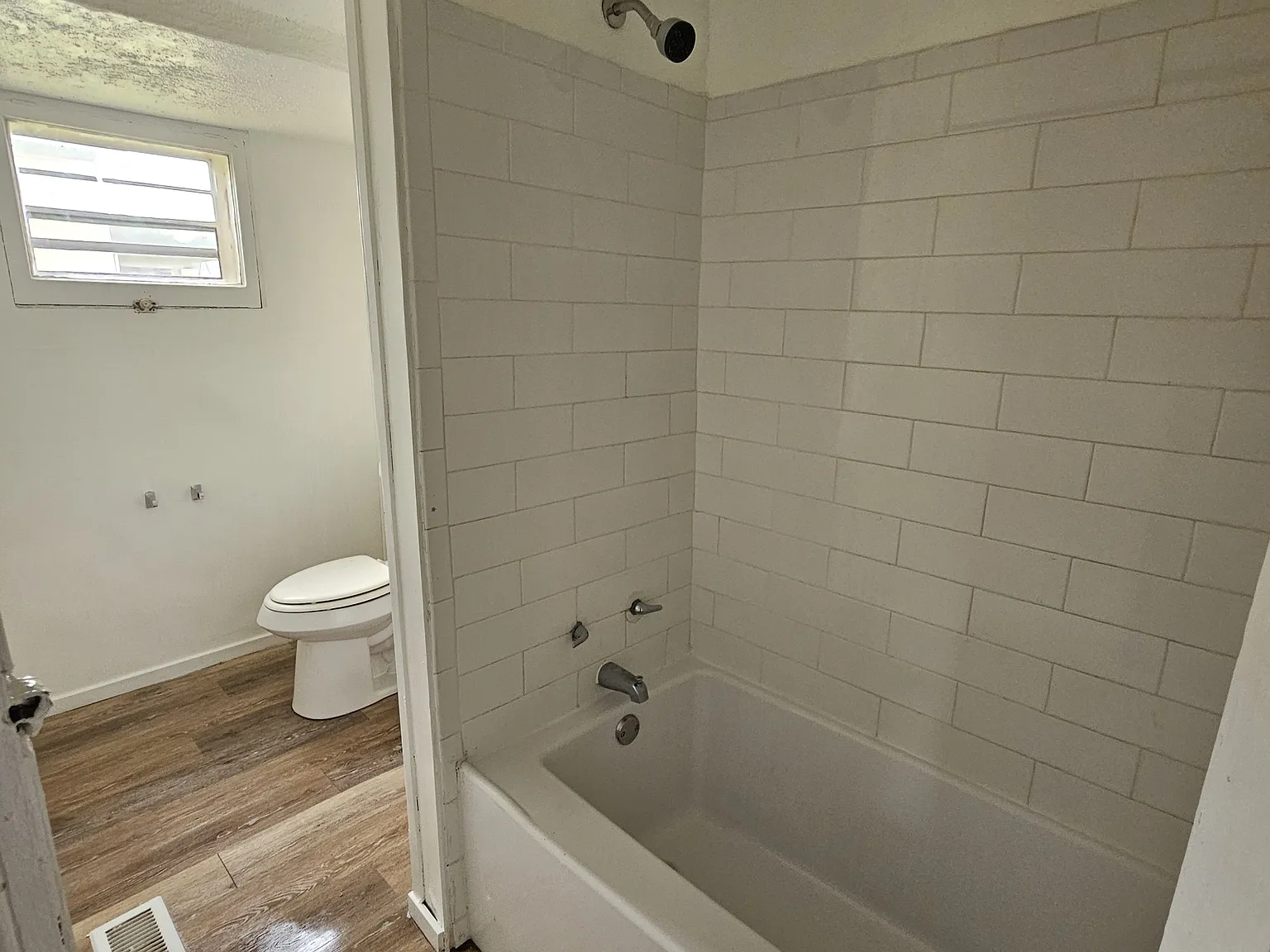 4 bed, 1272 sqft, $1,400 — Photo 2