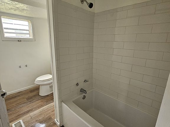 2nd image of 1349 W Woodruff Ave