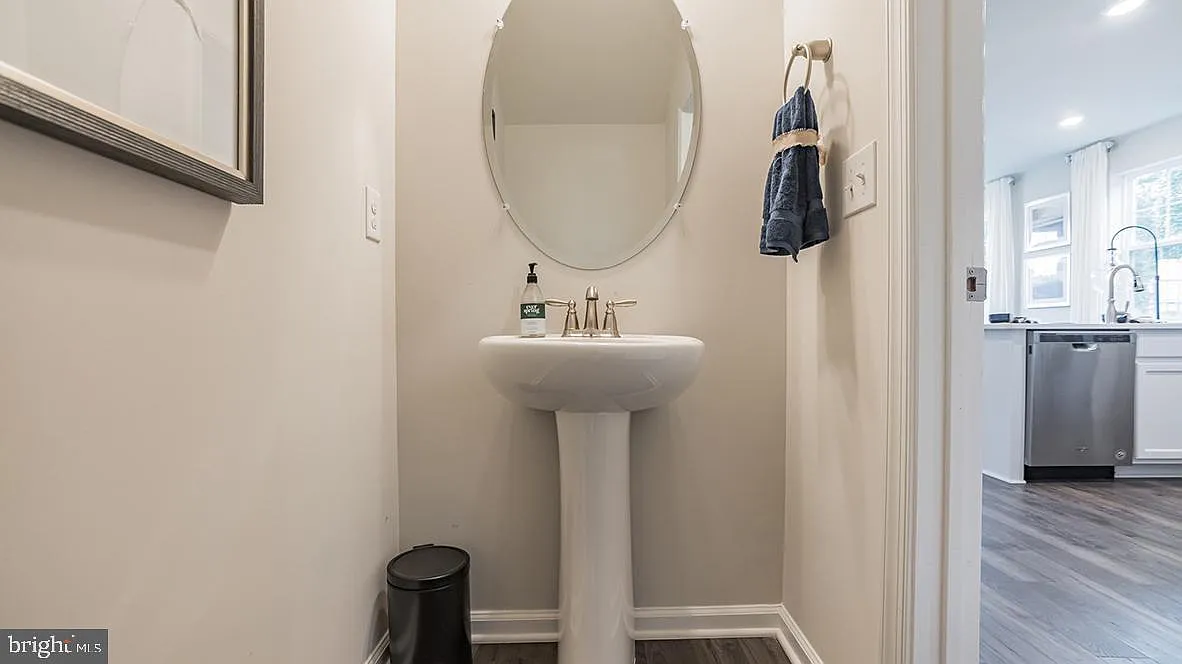 22 Peregrine Way — Photo 2