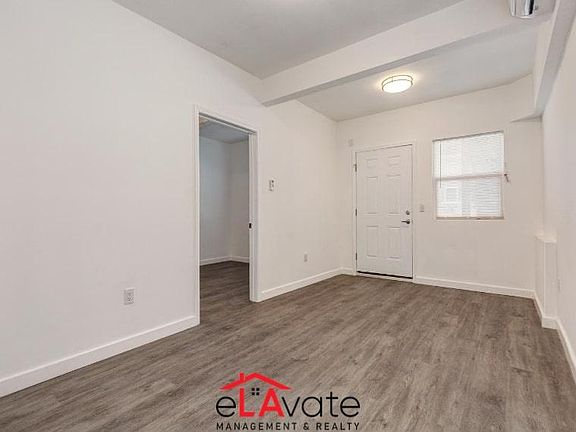 3rd image of 2036 Chariton St #2038-1/4
