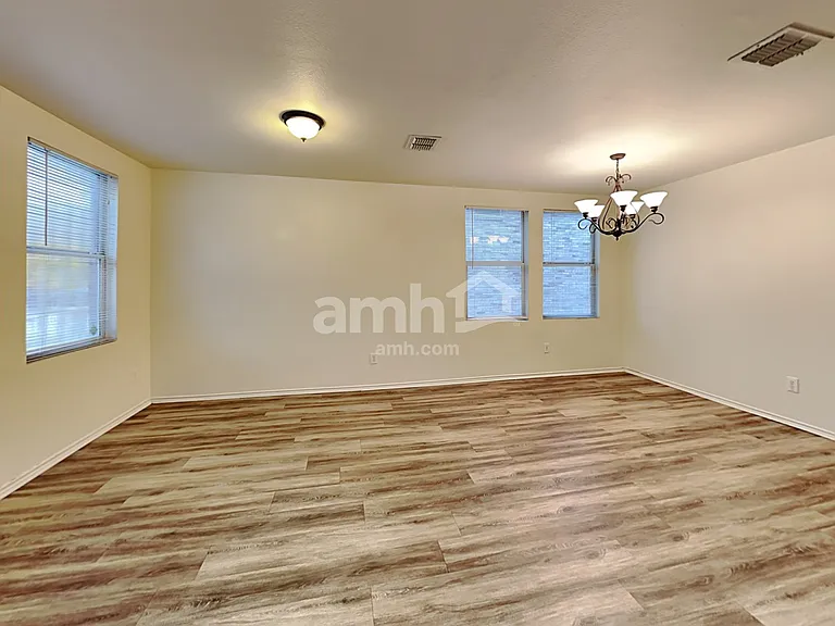 12657 Drexel St — Photo 7