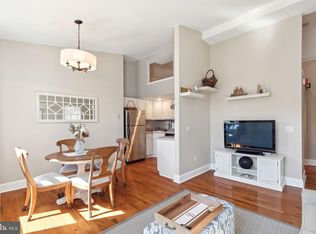 2301 Green St APT 6, Philadelphia, PA 19130