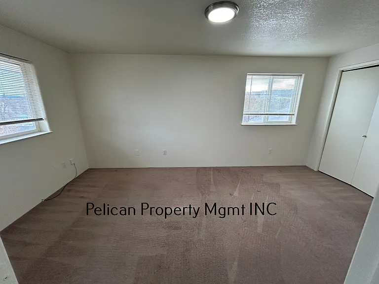 2124 Modoc St — Photo 6