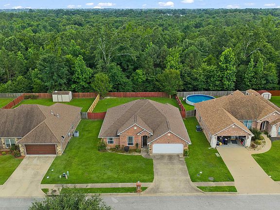 2nd image of 4406 Red Oak Trl