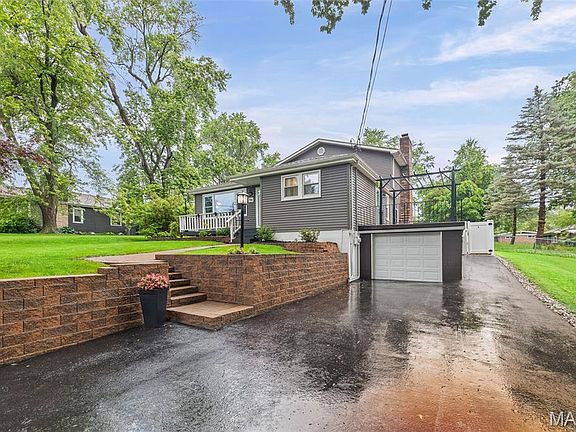 4th image of 796 Oakwood Ave