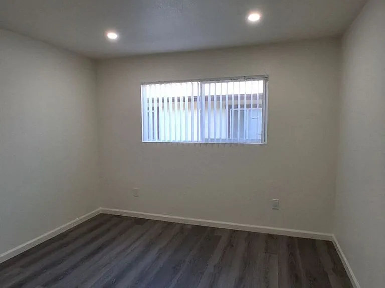 EastGate Gardens Apts — Photo 17