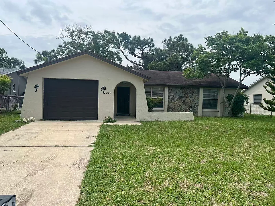 8516 Inwood Dr