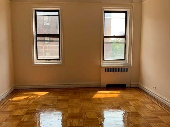 3rd image of 60 Seaman Ave APT 4D