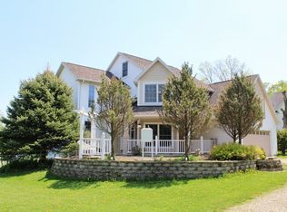 10220 Freeman Rd, Hebron, IL 60034