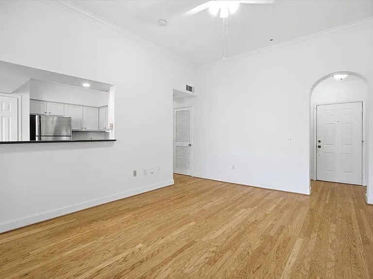 3777 Peachtree Rd NE #1432 — Photo 5