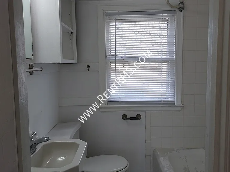 901 SW Buchanan St #GARLOW — Photo 15
