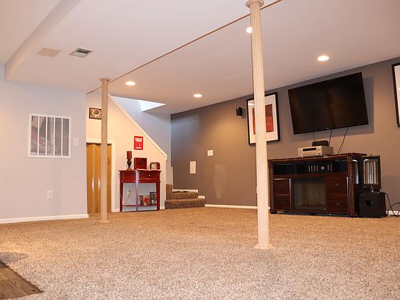 4th image of 8901 Morning Park Dr