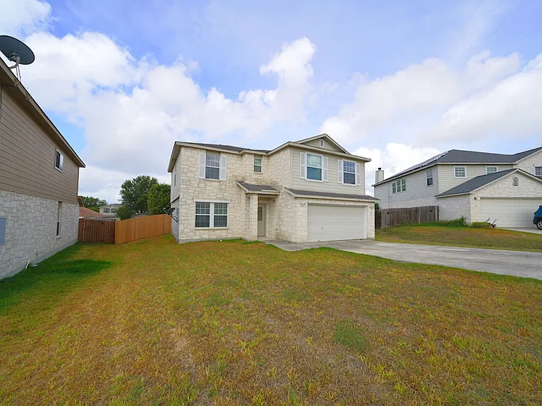 109 Willow Hl — Photo 4