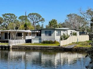 6825 Edgewater Dr, New Port Richey, FL 34652