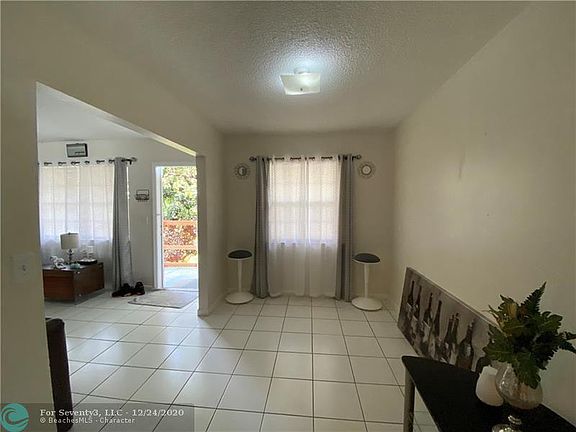 5th image of 500 NE 2nd St APT 325