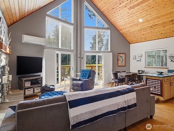 4th image of 361 N Duckabush Drive E